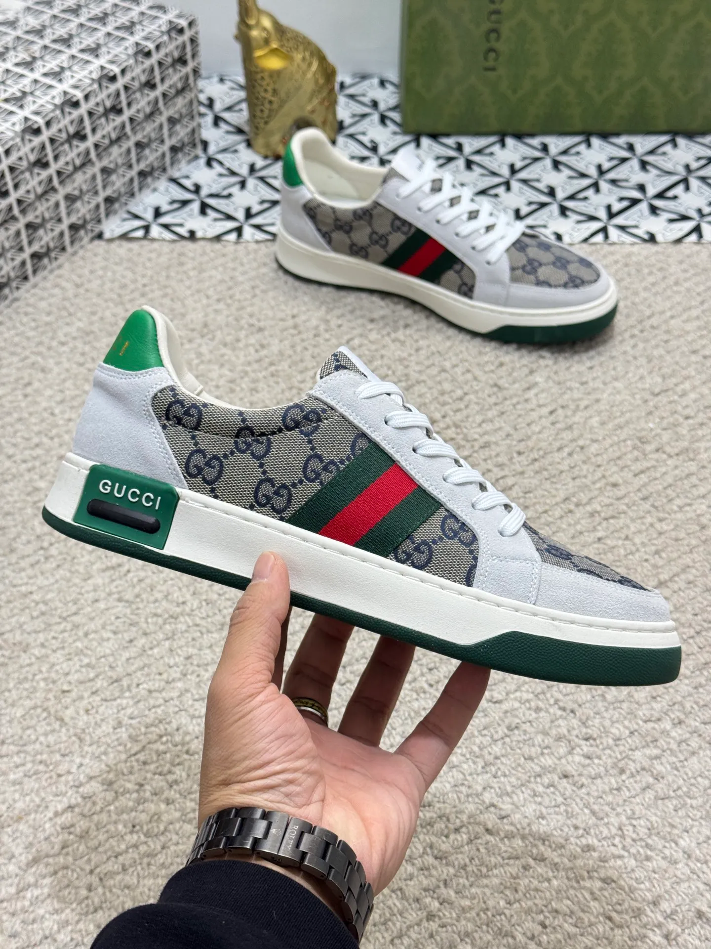 Men's shoes 💰400 [New model] 🪳🪳Gucci─Gucci classic. Gucci purchase level, comparable to genuine products without pressure, colorful style prevails, really looks good on the feet, original leather imported from Italy, the texture is amazing! Lasting technology, first-layer sheepskin lining imported from Italy, highly recommended product, a must-see, high quality will definitely satisfy you! Size: 38-44 (45 customized